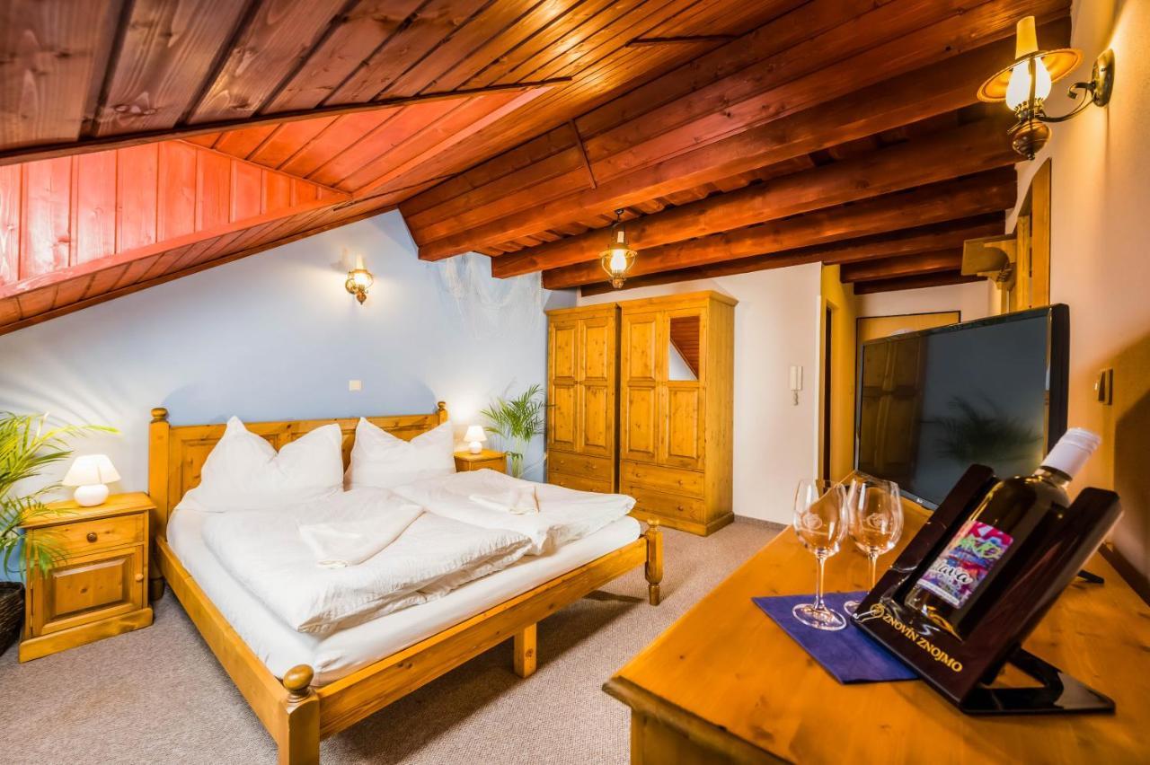 Hotel LA PORT Znojmo Buitenkant foto